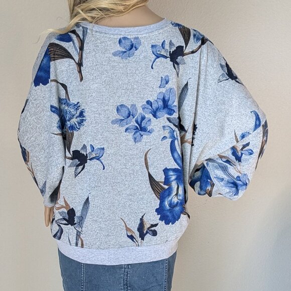 ZYIA Active Top Women's XXL Blue Gray Floral Cropped Pullover Dolman Sweatshirt - Picture 4 of 13